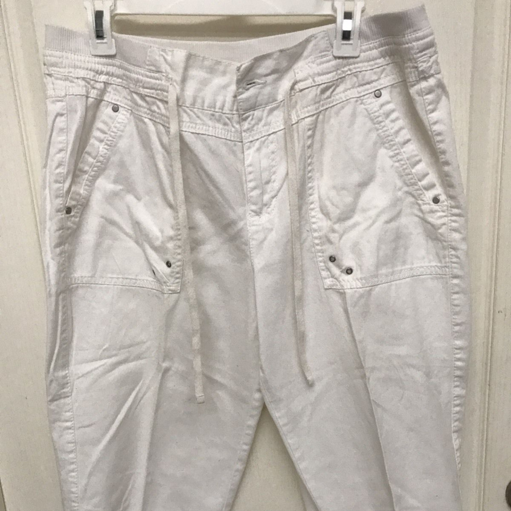 Stretchy Wasitband capri Pull on Pants White